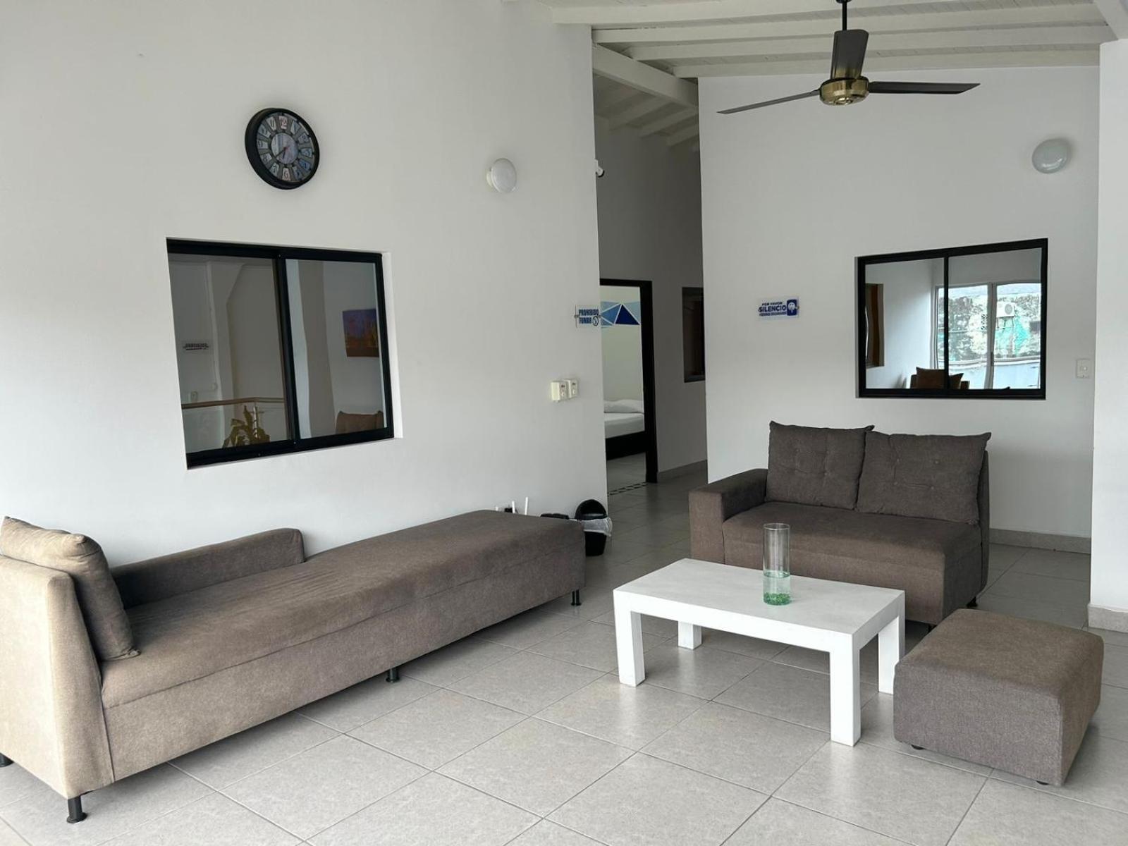 Hotel Puerto Azul Puerto Berrio المظهر الخارجي الصورة