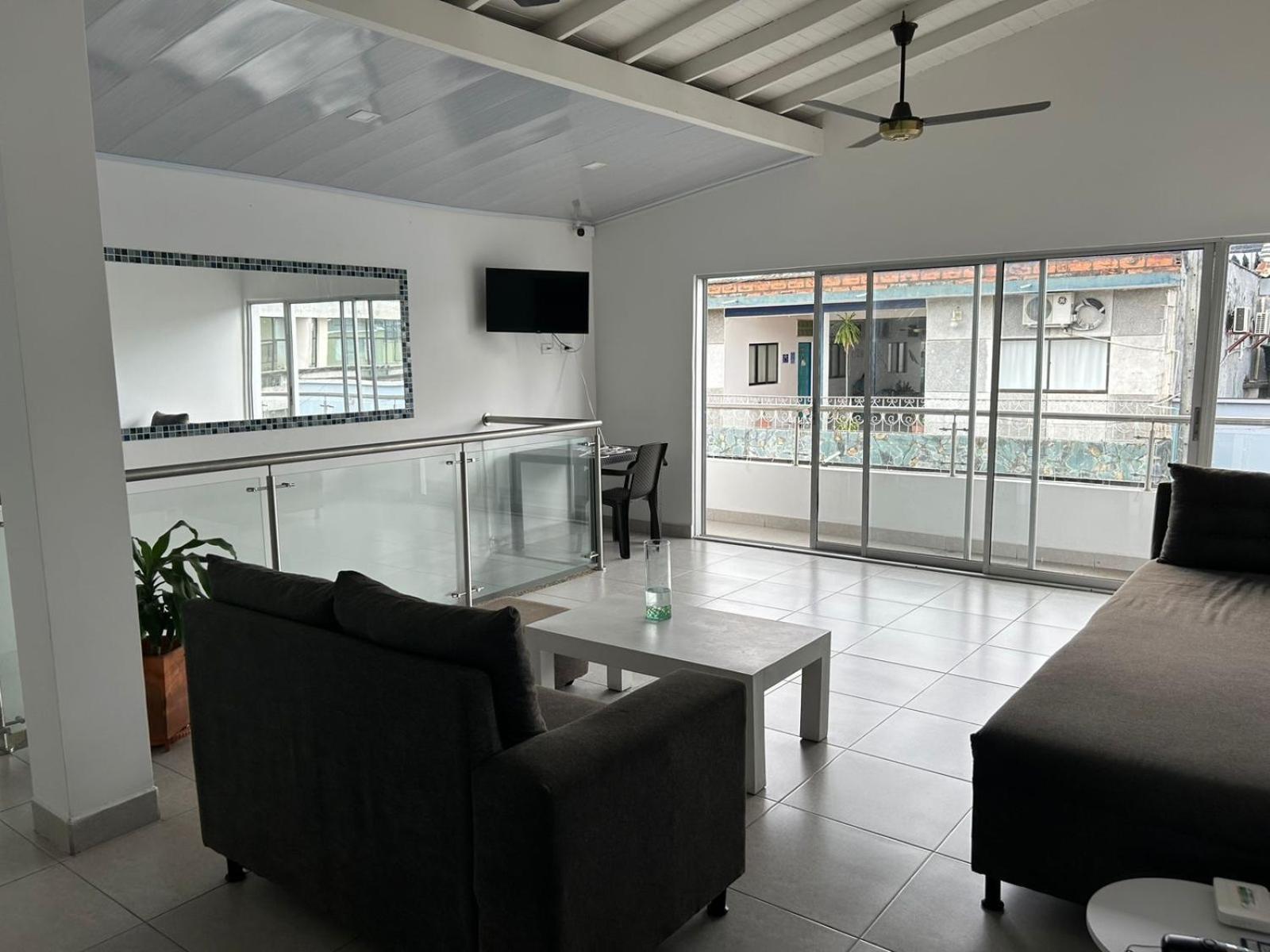 Hotel Puerto Azul Puerto Berrio المظهر الخارجي الصورة