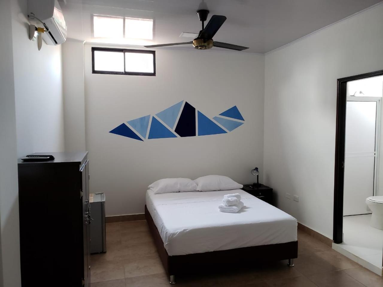 Hotel Puerto Azul Puerto Berrio المظهر الخارجي الصورة