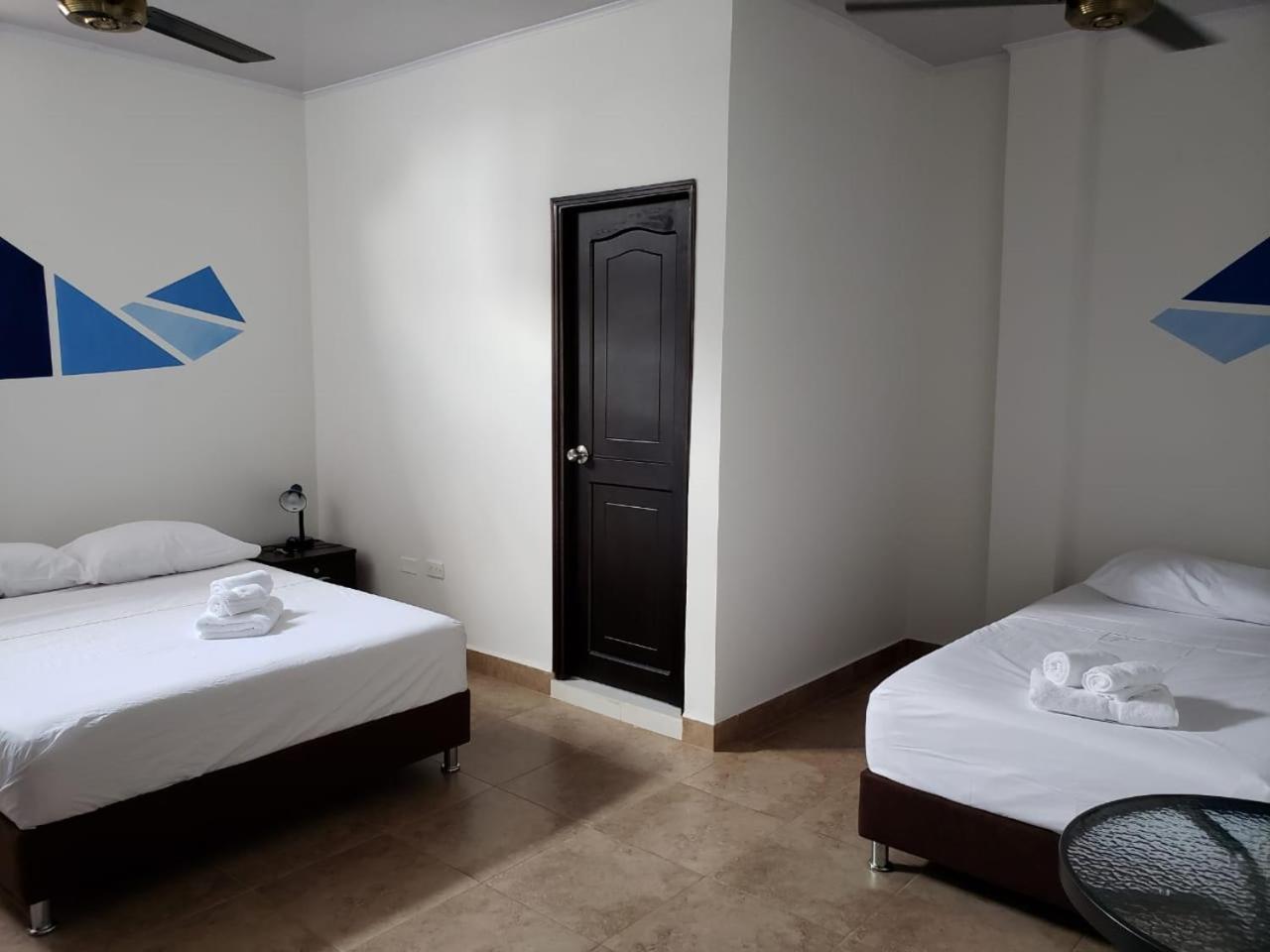 Hotel Puerto Azul Puerto Berrio المظهر الخارجي الصورة